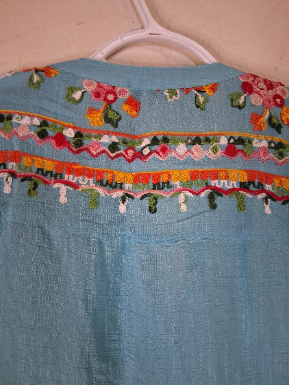 Figueroa & Flower Encrusted Floral Embroidered Pintuck Women's Blouse Blue PXL - Picture 7 of 7